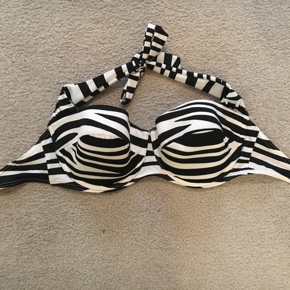 Bathing suit top - Picture 1 of 3